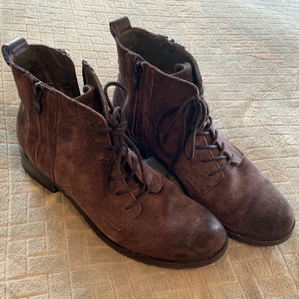 Suede Bussola Boot